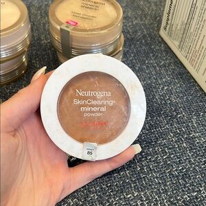 Neutrogena SkinClearing Mineral Powder MicroClear